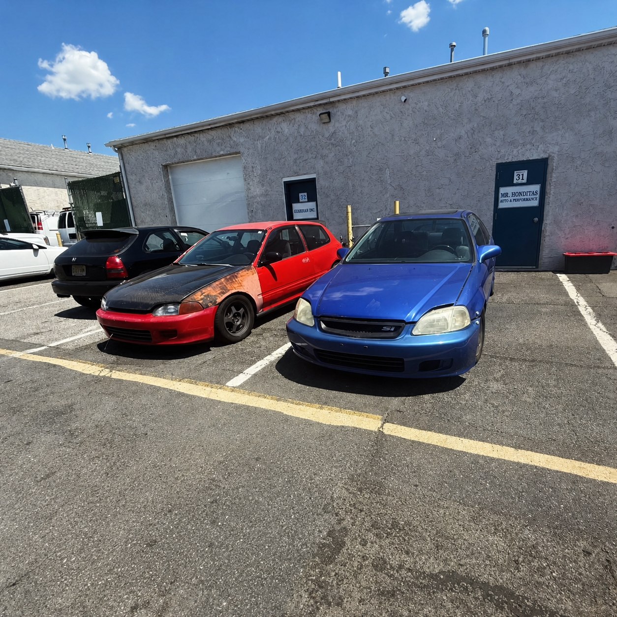 Honda cars parked at the Mr. Honditas shop in Toms River, NJ